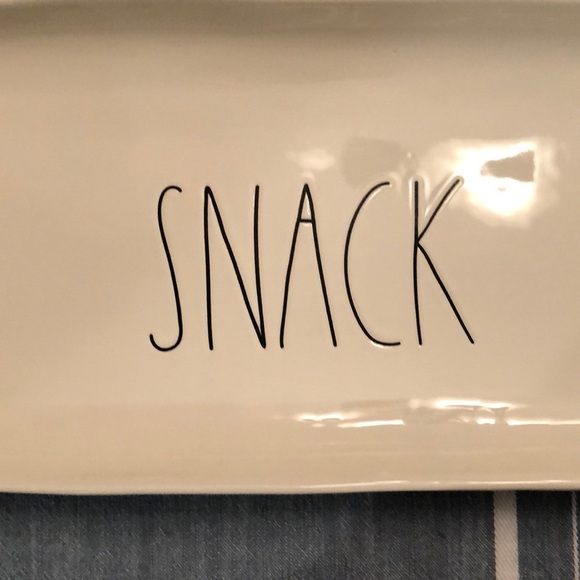Rae Dunn beautiful SNACK platter/tray Brand New - Picture 2 of 3
